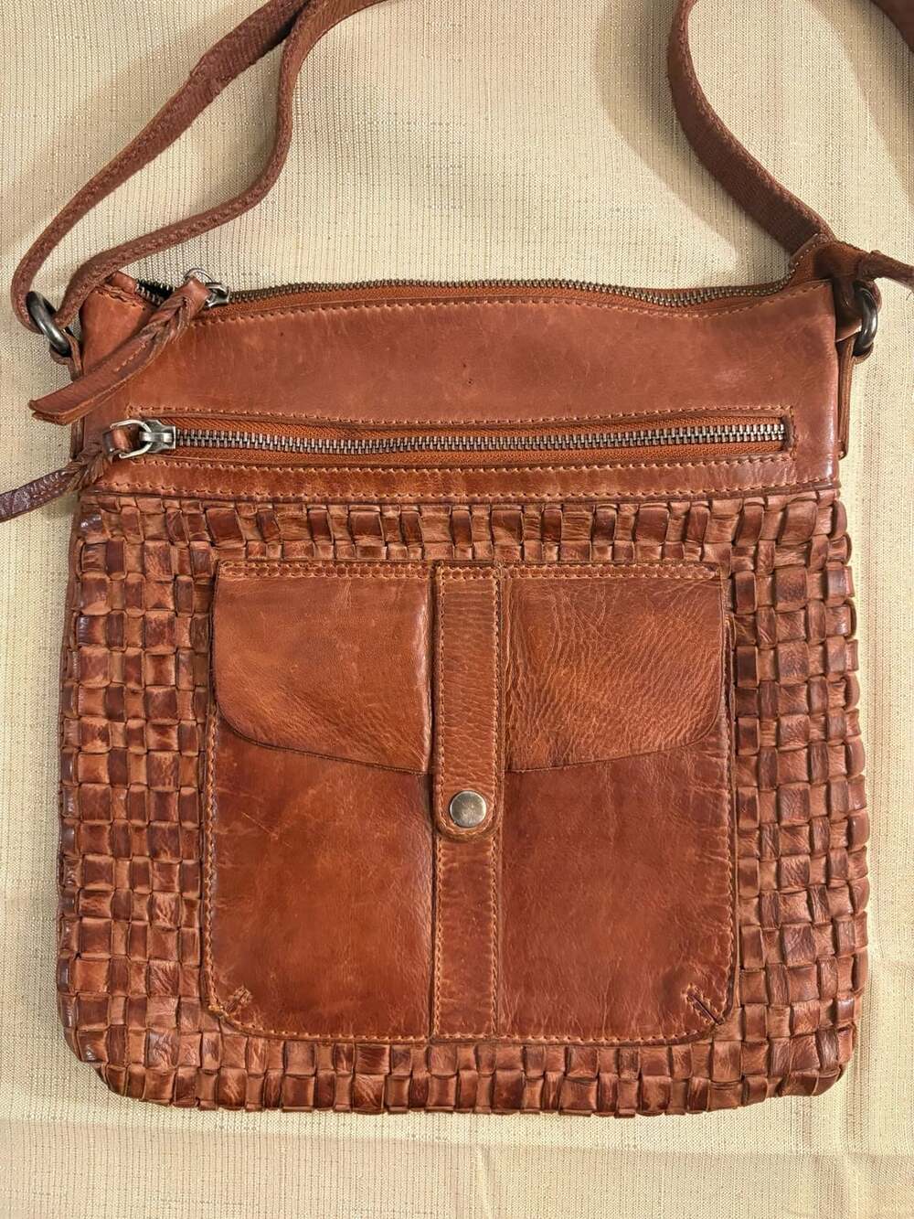 Vilenca Holland Leather Woven Crossbody Bag